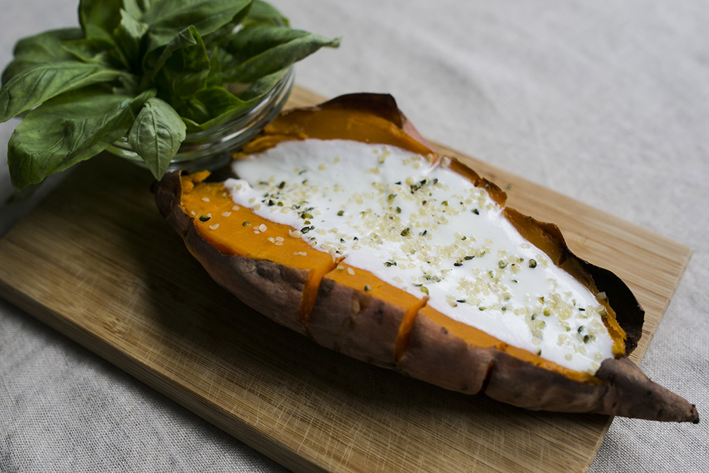 Baked_sweet_potato_with_coconut_nathalie's_cuisine